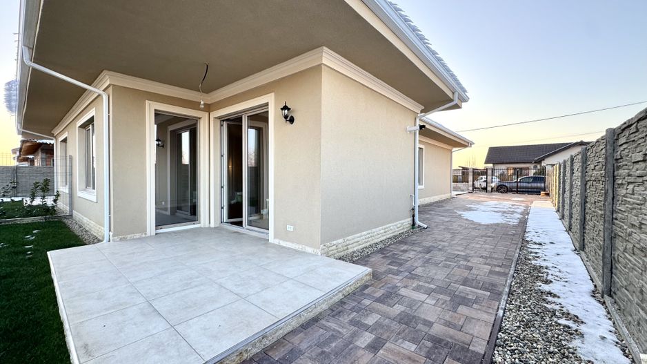 Duplex modern cu grădină, la intrare în Moșnița Nouă - Poză 29