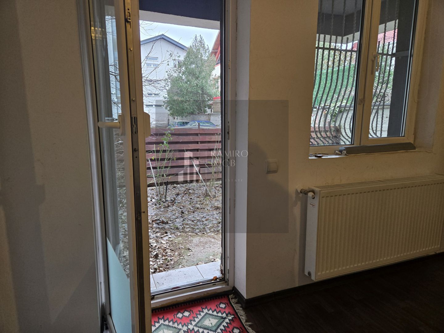 Apartament 2camere parter +curte 80mp langa -metrou Dimitrie Leonida - Poză 1