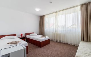 Pensiune & Complex rezidențial multifuncțional - Poză 4