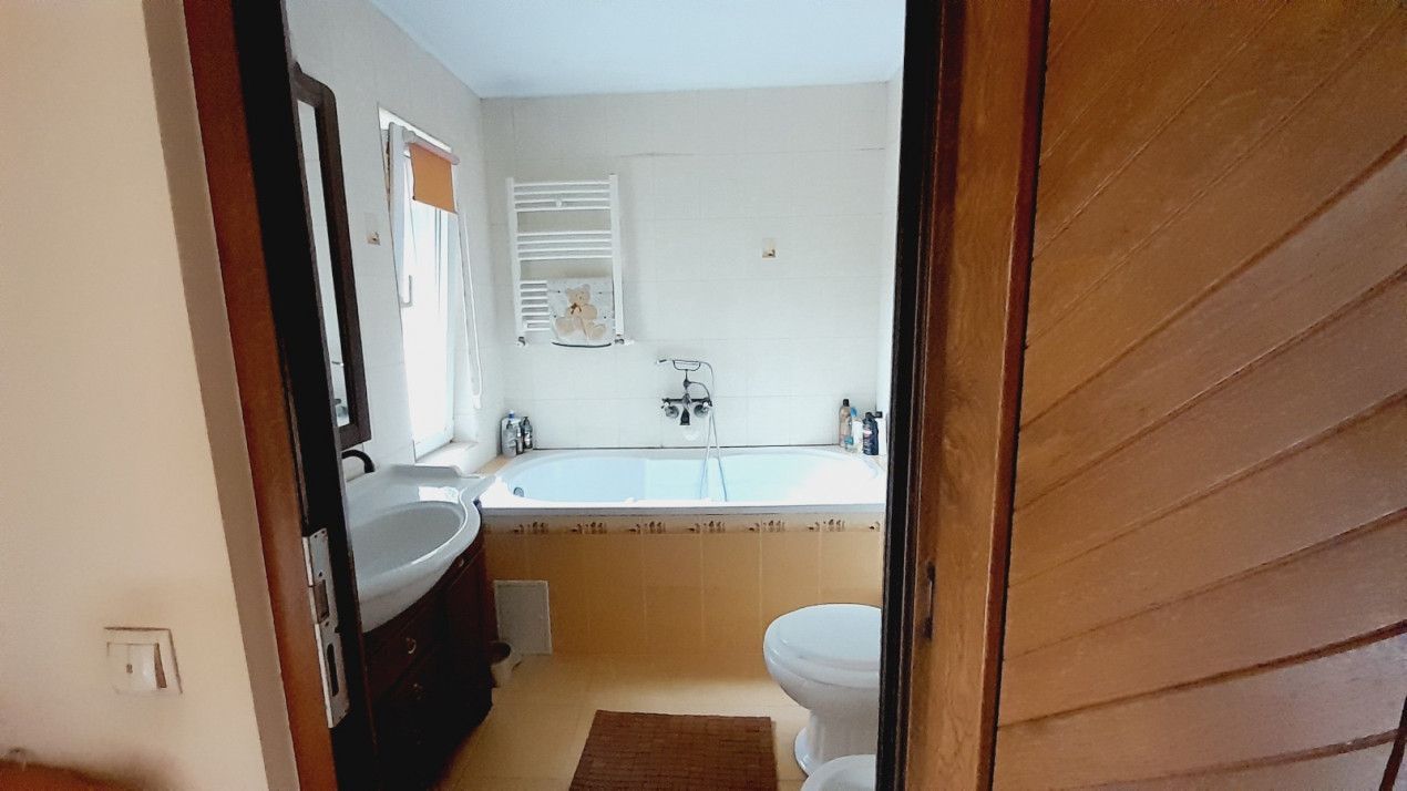 Casa 5 camere, D+P+M, ultracentral, zona deosebita, Campina, Prahova - Poză 15