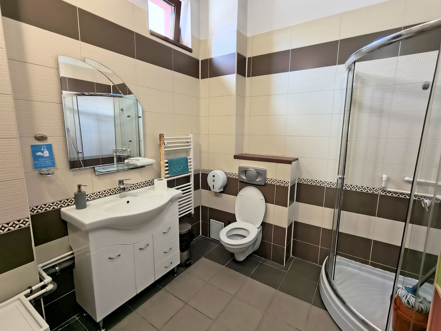 Spatiu birouri / clinica zona Soseaua Pantelimon - Baicului - Poză 12