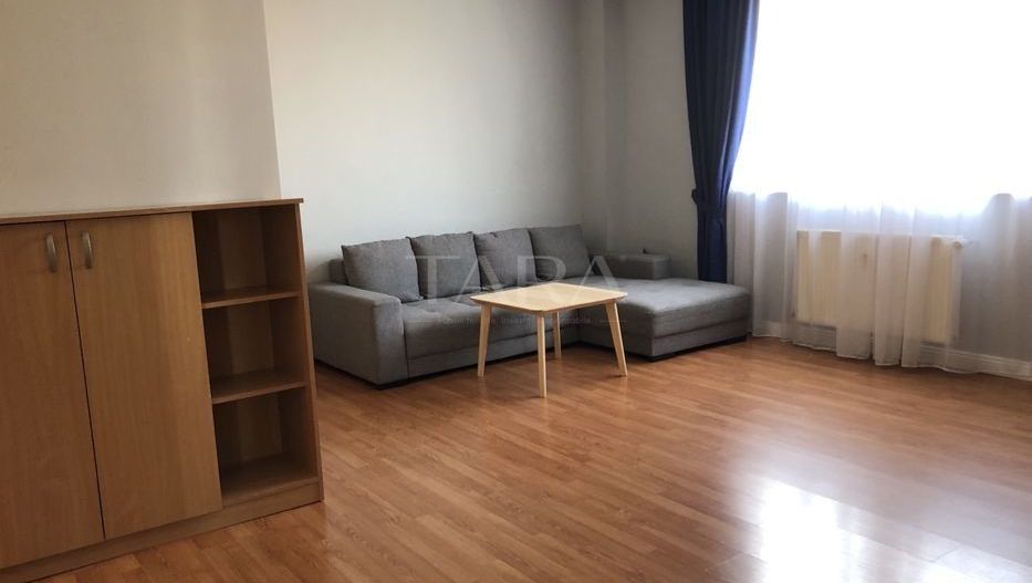 Apartament 2 camere, zona Centrala. - Poză 1