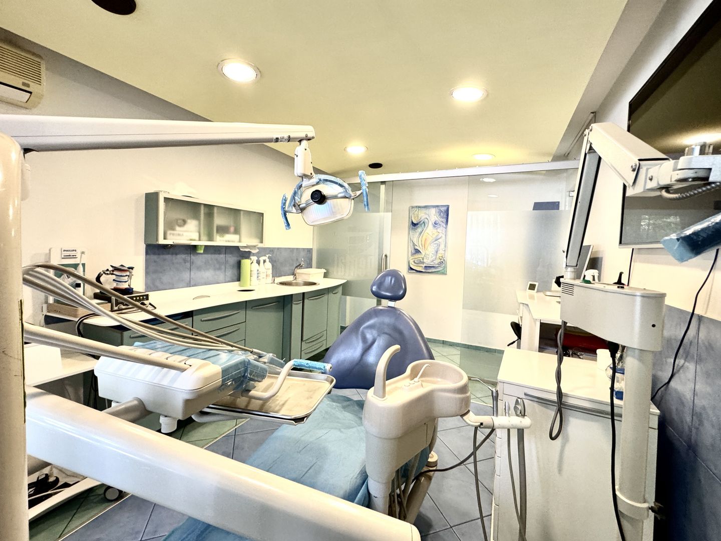 Cabinet stomatologic cu tradiție 20+ ani - dotat si funcțional - Poză 6