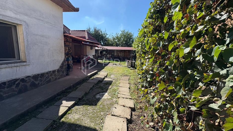 Casă familială pe un teren generos de 1.400 m² – Cristesti - Poză 1