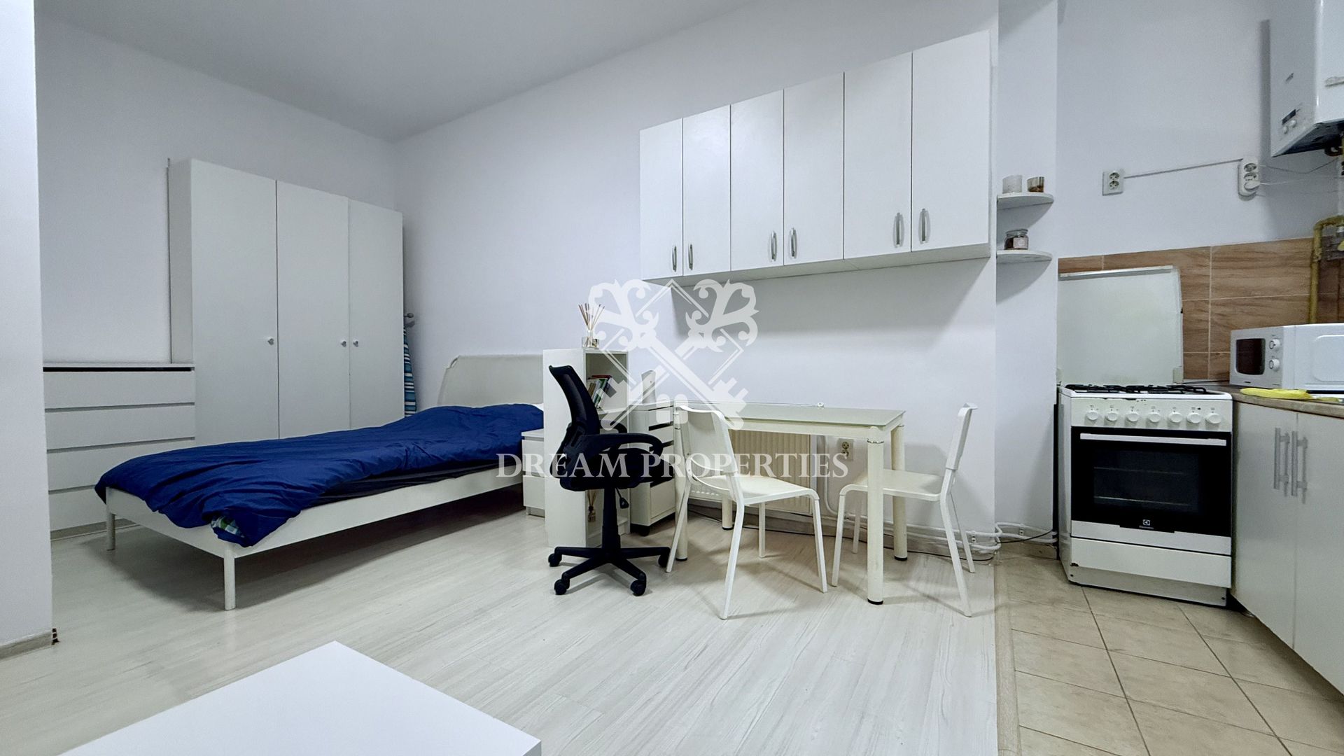 Garsoniera de inchiriat, terasă, 30 mp, zona ULTRACENTRALA - Poză 5
