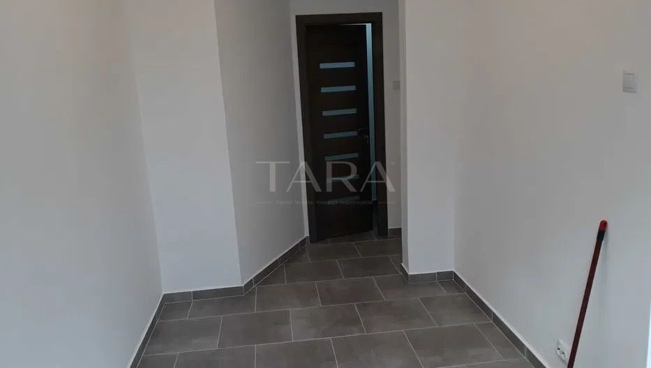 Vanzare apartament 3 camere, ULTRACENTRAL, zona Orange. - Poză 4