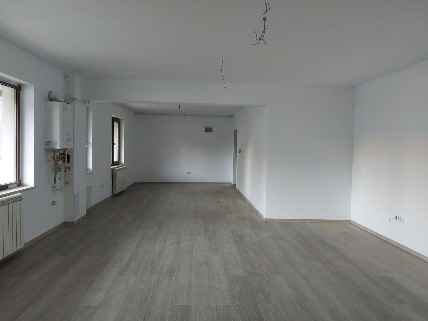 URGENT!, PRIMUL CHIRIAS, CONTORIZAT,FARA MENTENANTA ZERO, NEGOCIABIL - Poză 2