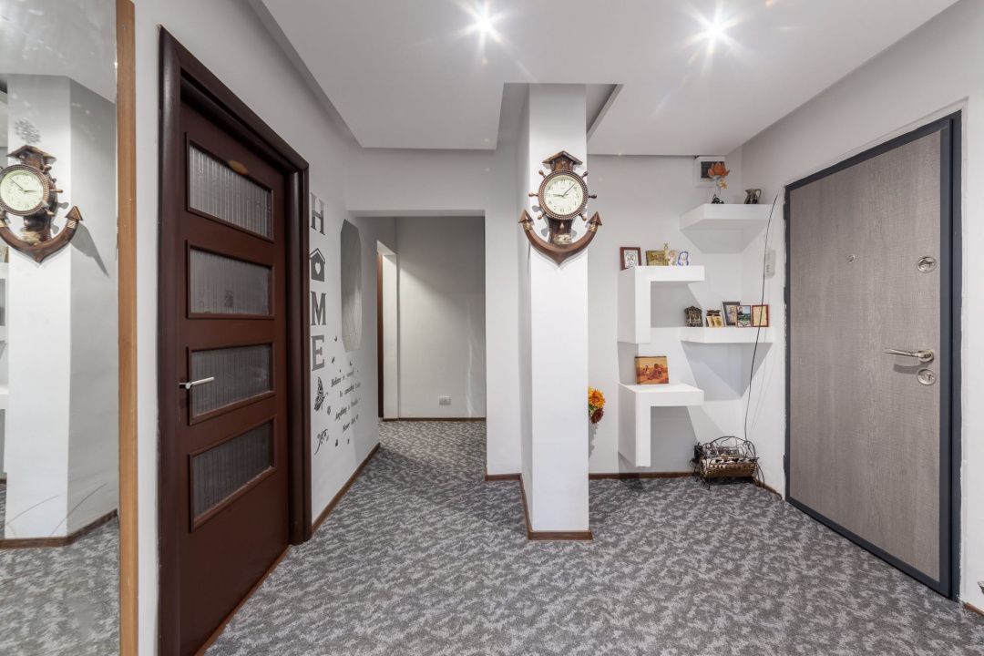 Apartament cu 2 camere de vânzare în Tudor Vladimirescu, Pitesti - Poză 1