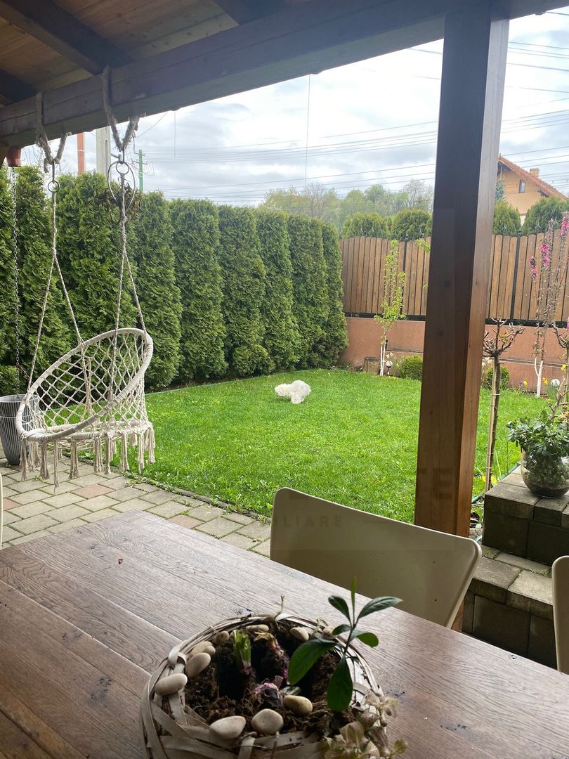 Casa moderna 4 camere 100 mp utili curte si parcare privata Cisnadie - Poză 2