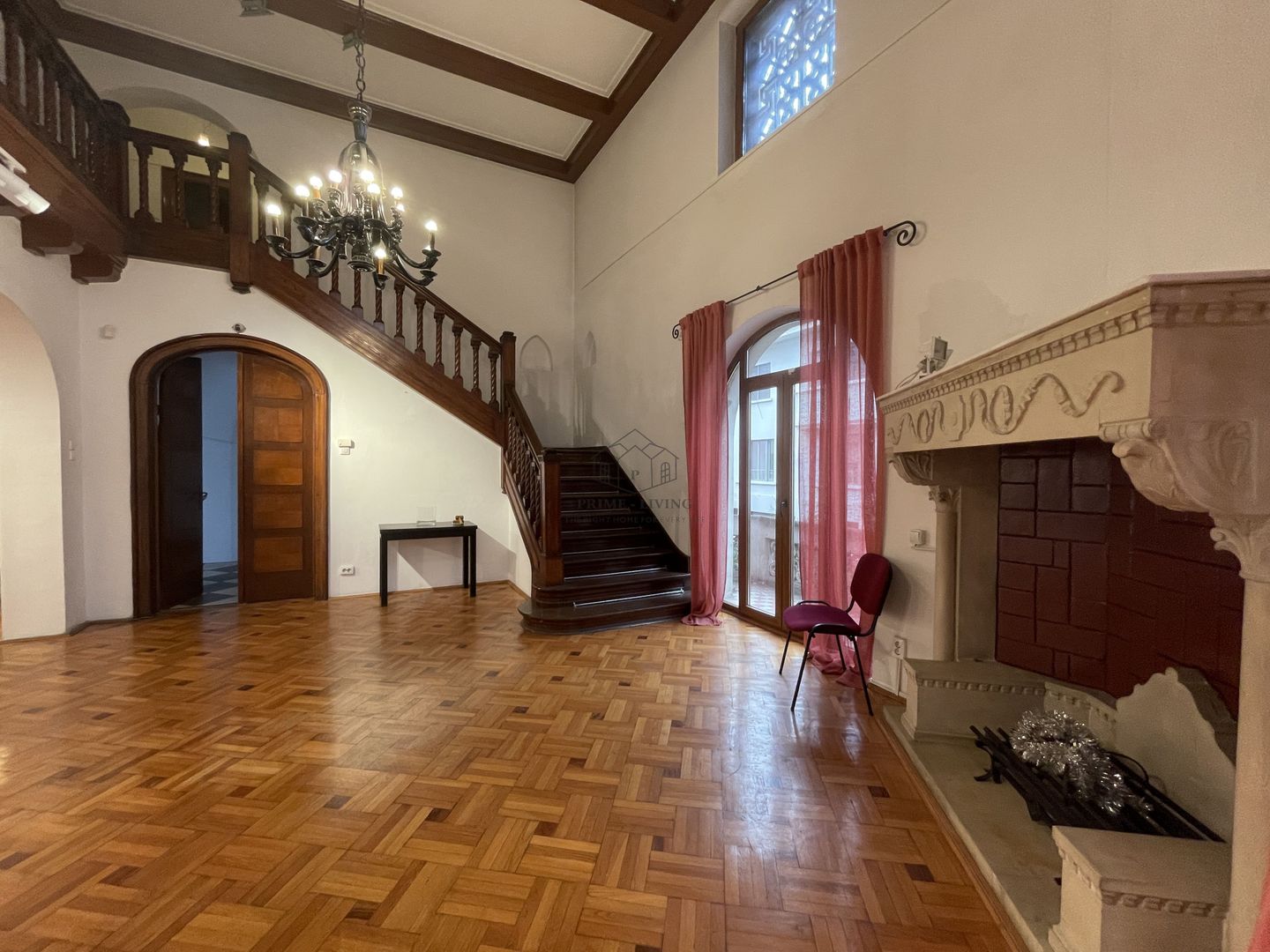 VILA SUPERBA LA INCHIRIERE PRETABILA CA SPATIU DE BIROU SAU REZIDENTA - Poză 9