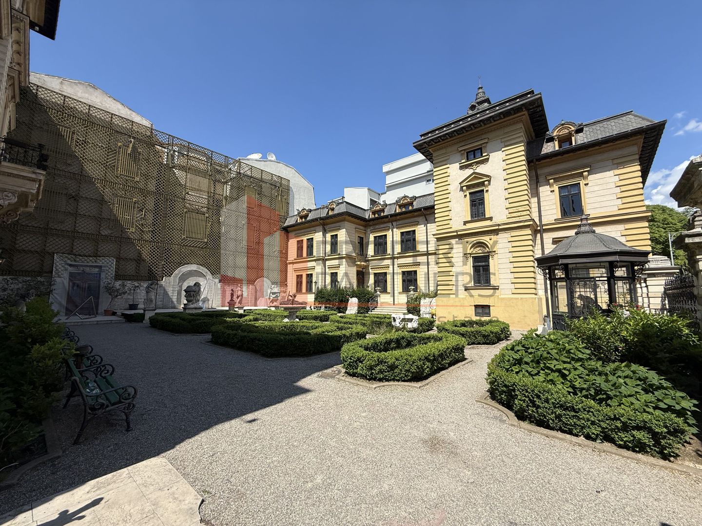 Birouri de inchiriat  200 mp în Palatul Ghica. - Poză 1