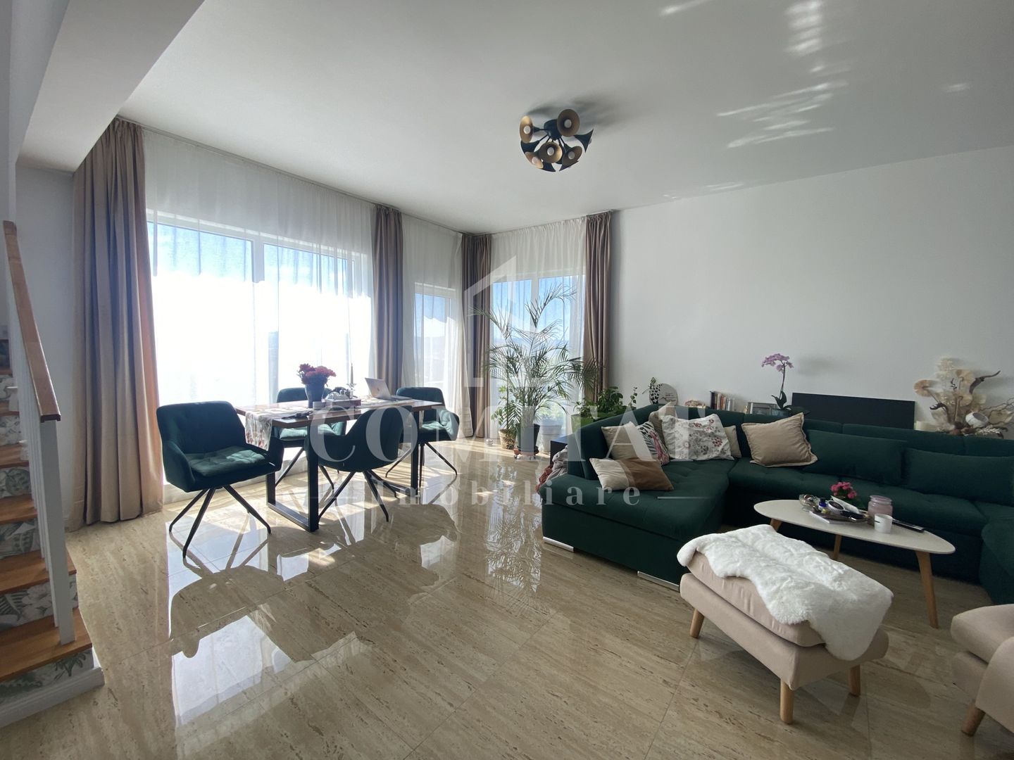 Casa individuală dispusă pe 2 niveluri | La cheie | Dezmir - Poză 1