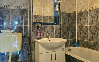 Apartament cu doua camere, zona Racadau 50 mp - Poză 8