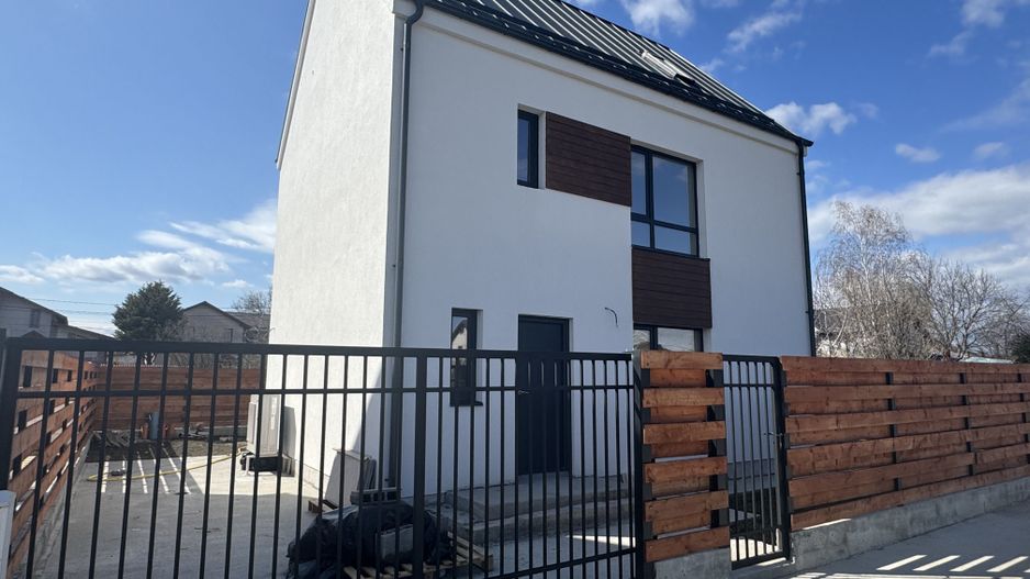 Vila Otopeni 4 camere, Mansarda, ECO, 0% COMISION - Poză 1