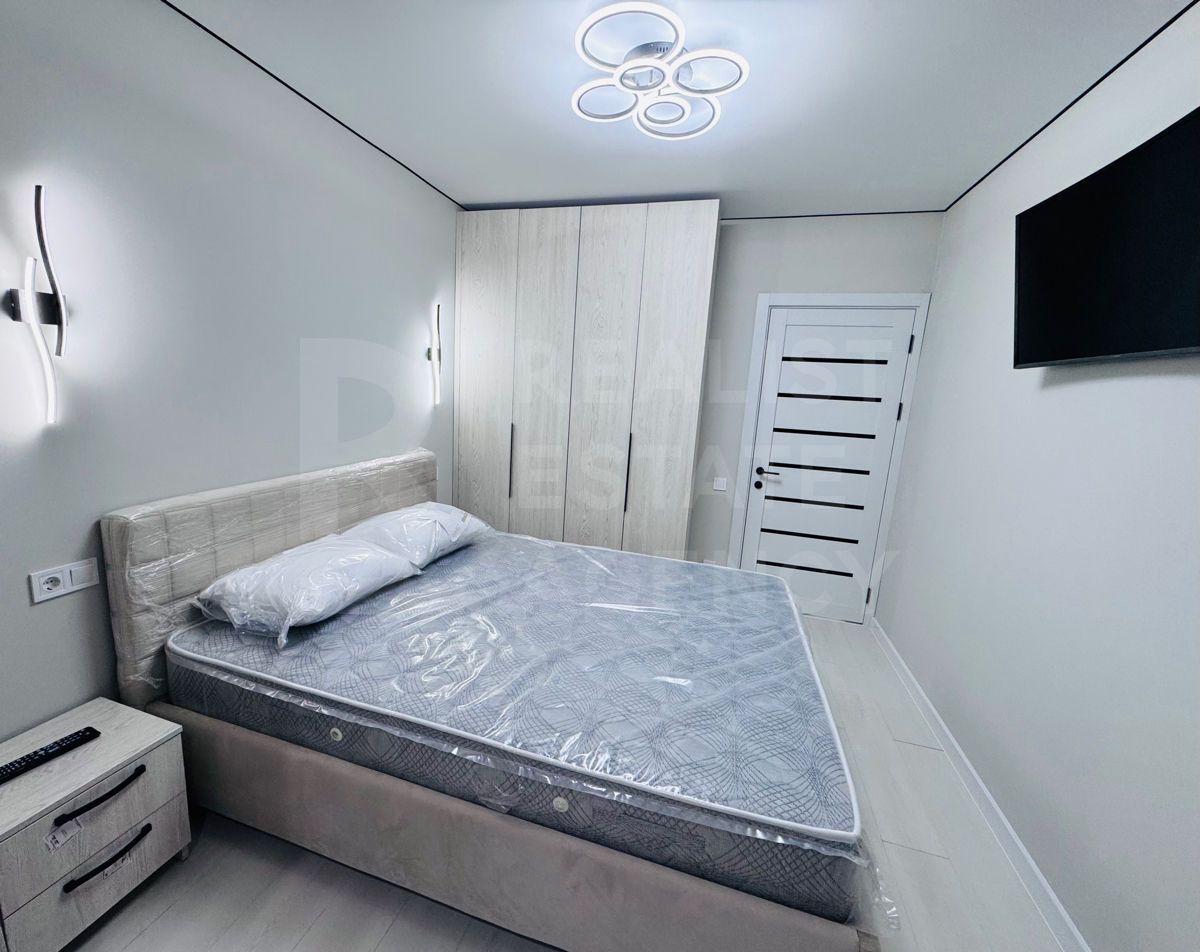 Chirie, apartament, 3 camere, strada Ismail , Centru. - Poză 1