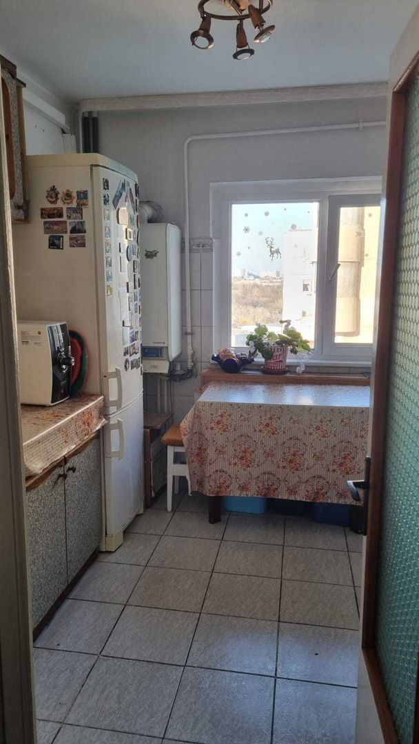 Apartament 3 camere, decomandat, Micro21 - Poză 3