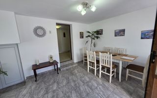 🏡 Casă renovată cu 6 camere, teren 557 mp – Berceni, Prahova - Poză 33