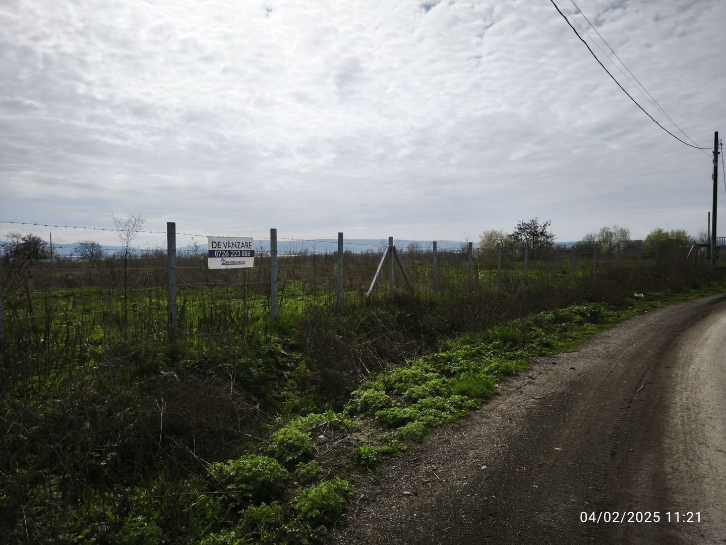 Teren drept  19059 mp - toate utilitățile - asfalt - Sancrai - Poză 1