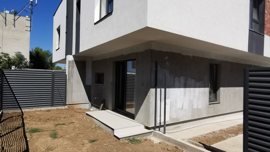 Vila  de tip duplex 4 camere Pompa Caldura Titan Pallady - Poză 11