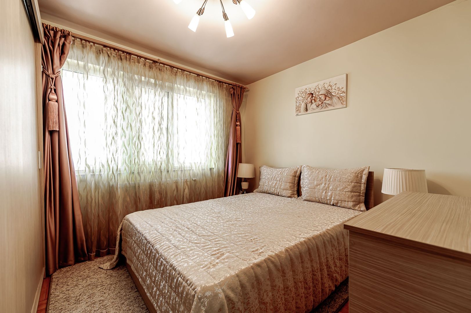 Apartament 3 camere "la cheie" - Revolutiei - COMISION 0% - Poză 1