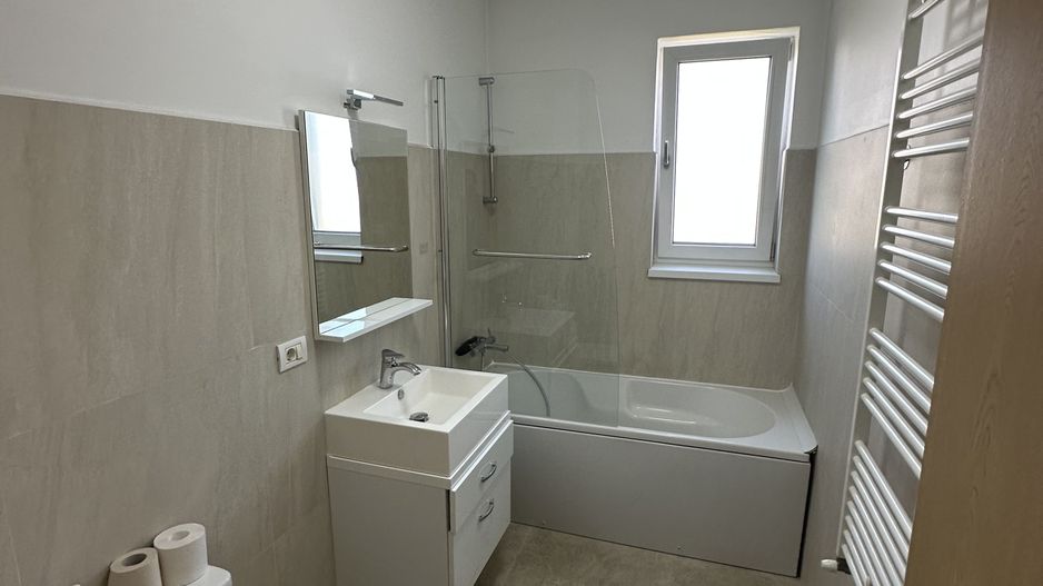 APARTAMENT DEOSEBIT - Poză 6
