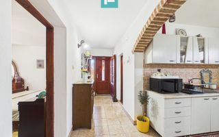 Casă cu 6 camere pe teren de 2029 mp – Miniş - Poză 7