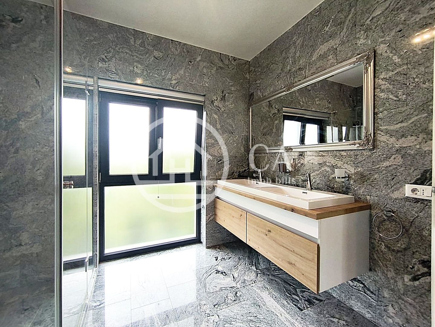 Apartament la casa de închiriat cu 3 camere în Cihei - Poză 16