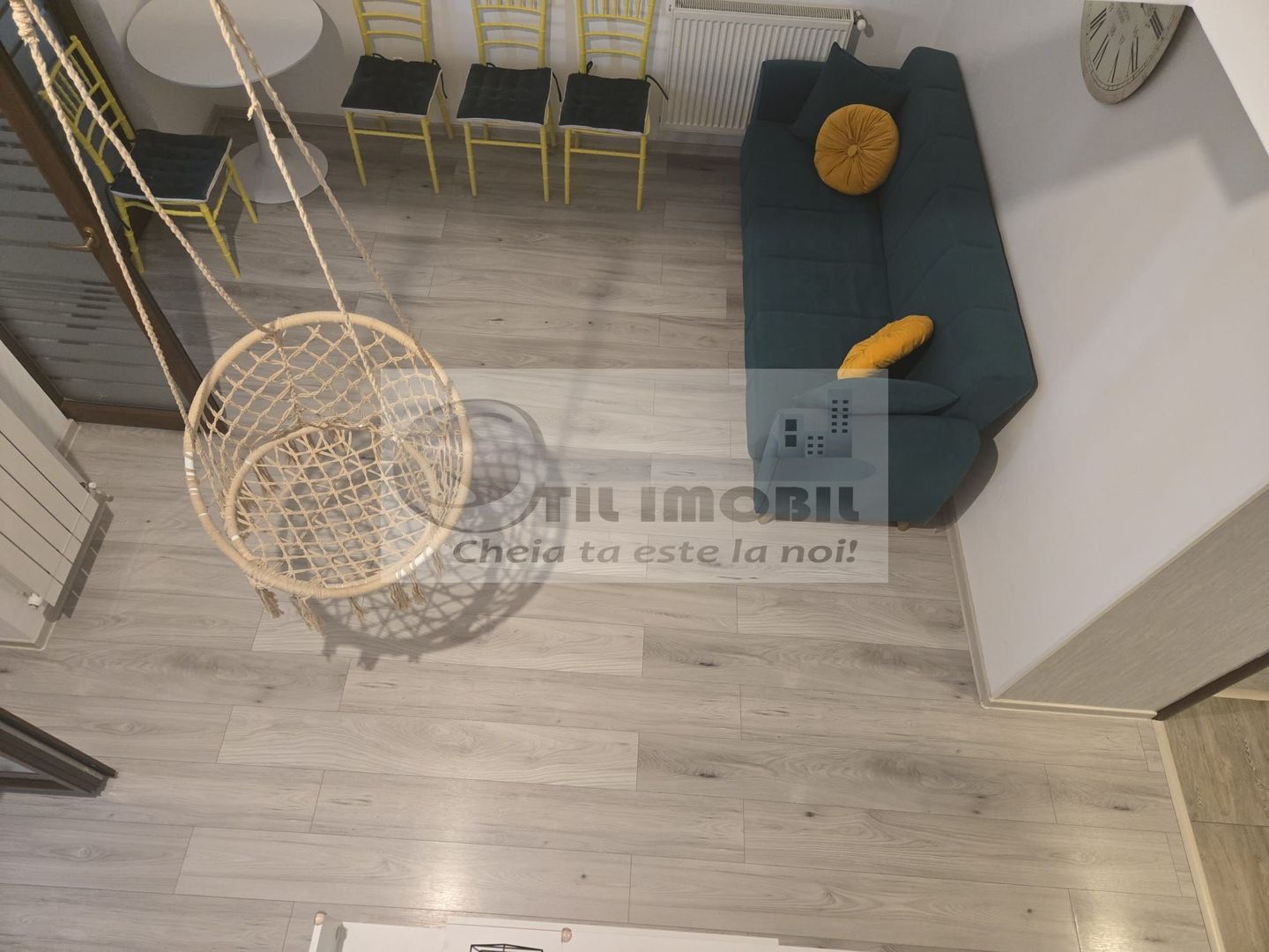 Apartament 3 camere 2 nivele loc de parcare inclus 99000 euro CUG - Poză 1