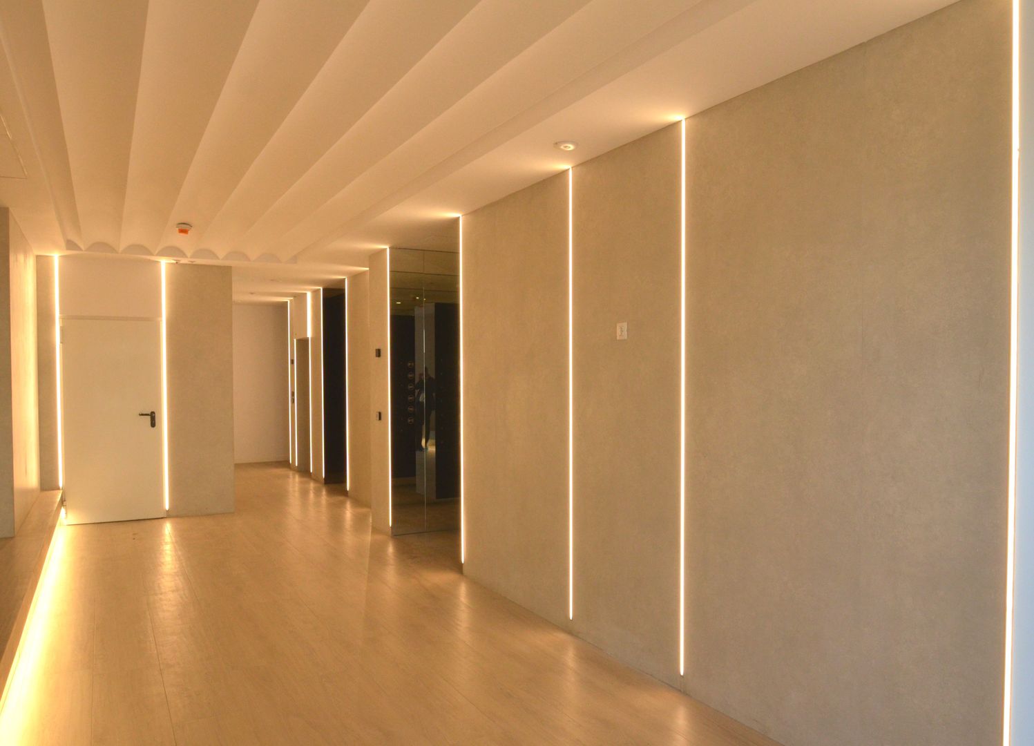 Apartament tip studio cu parcare subterana Cortina NORTH - Poză 10