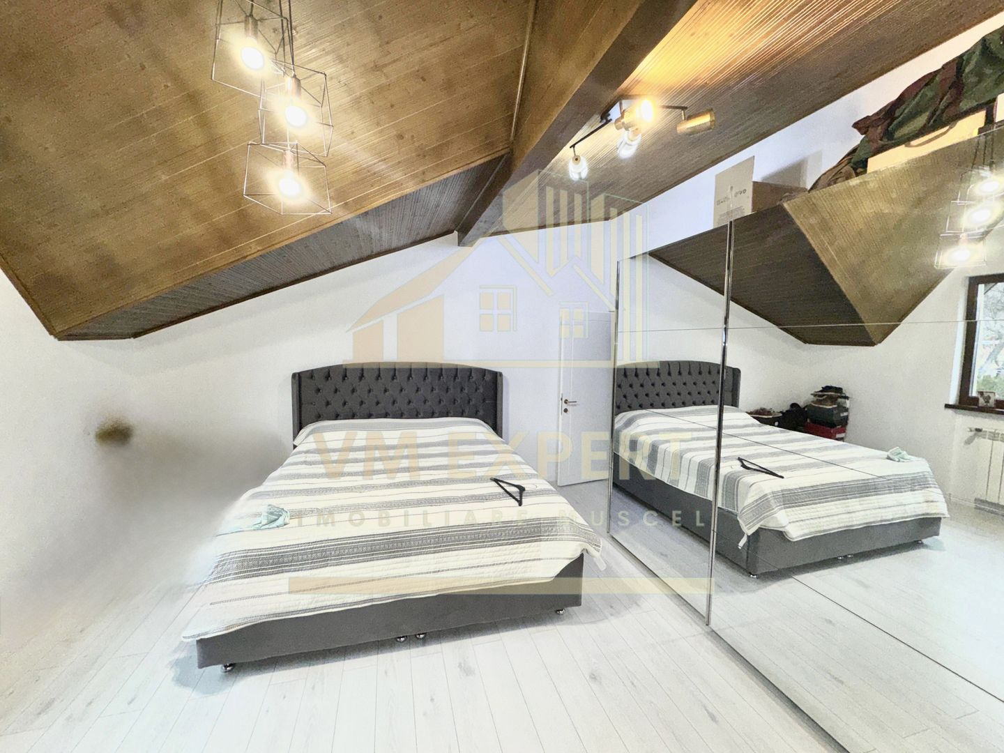 CASĂ 5 CAMERE 252 MP TEREN 1362 MP DRAGOSLAVELE ARGEȘ - Poză 8