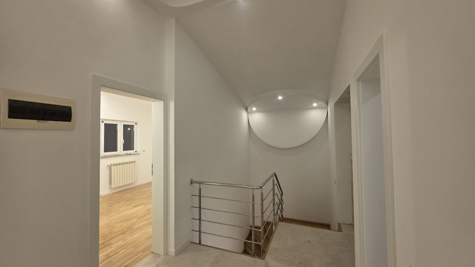 Casa individuala | renovată 2026 | curte 800 mp | Iancu Nicolae - Poză 3