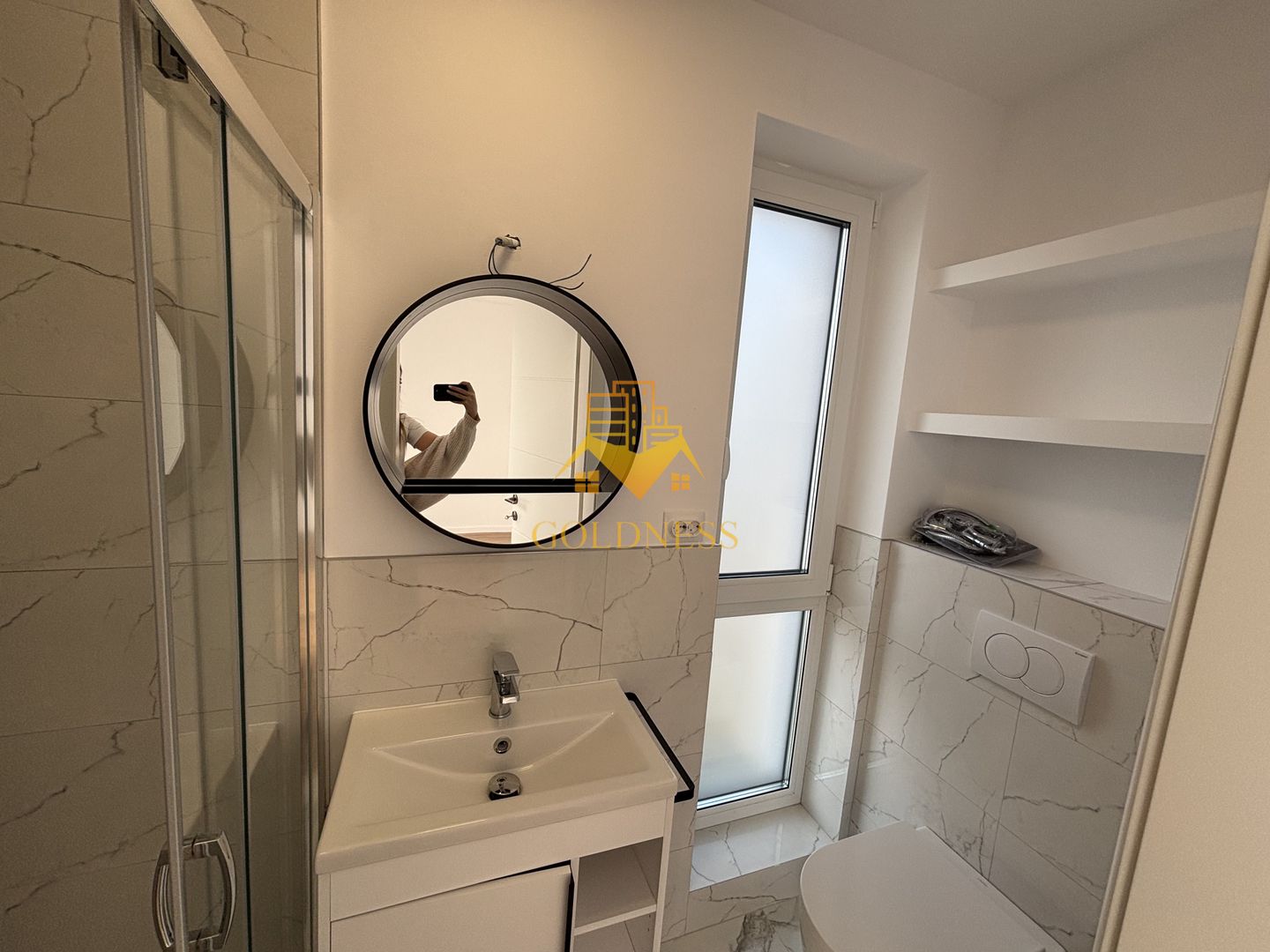 Duplex lux, de închiriat, 5 camere, parcare, curte, terasă,220mp teren - Poză 11