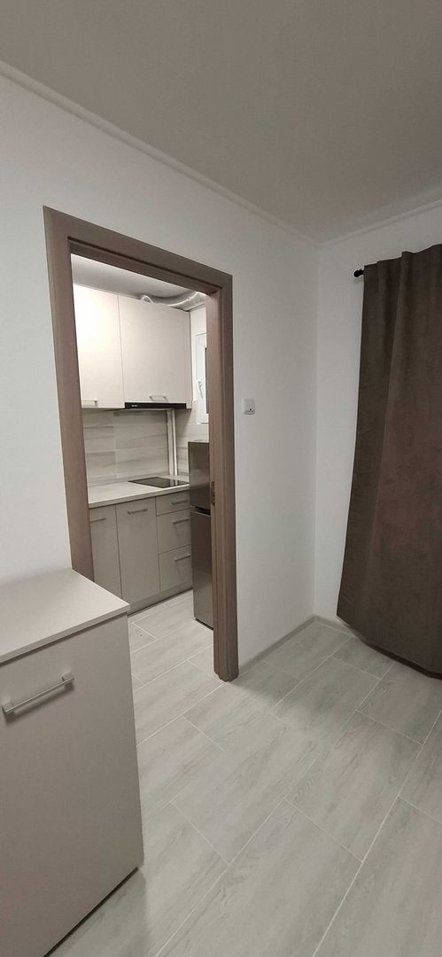 Garsoniera RENOVATA de vanzare Parcul Drumul Taberei - Poză 2