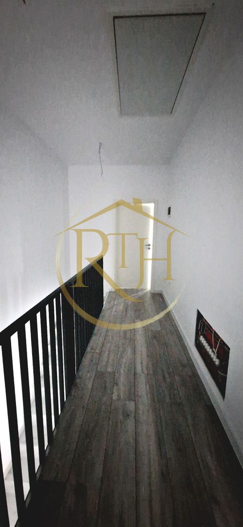 Duplex de vanzare cu 4 camere,2 bai,250 mp teren-Mosnita Veche zona Centrala. - Poză 9