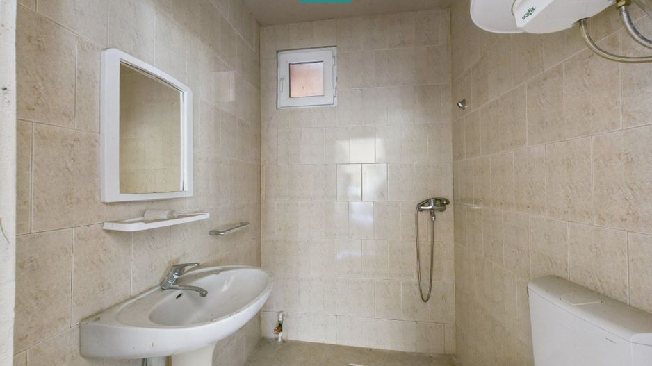 Casă cu teren de 1800 mp, în Buteni, Arad - Poză 13