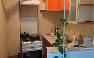 Apartament modernizat de 3 camere - locatie ultra-centrala - Poză 8
