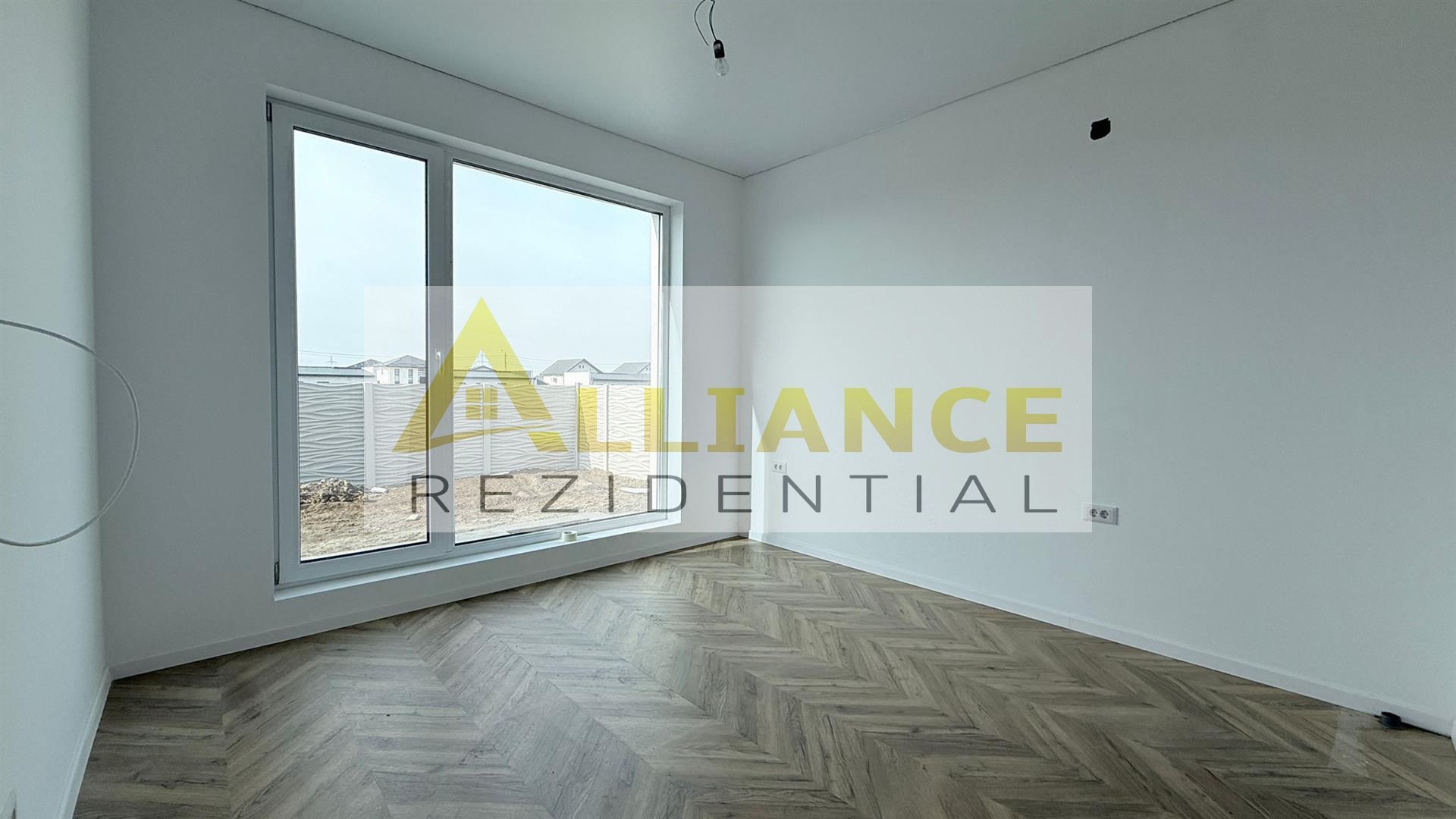 Casa Individuala - 4 camere - 2 bai - 371 mp teren - Poză 13