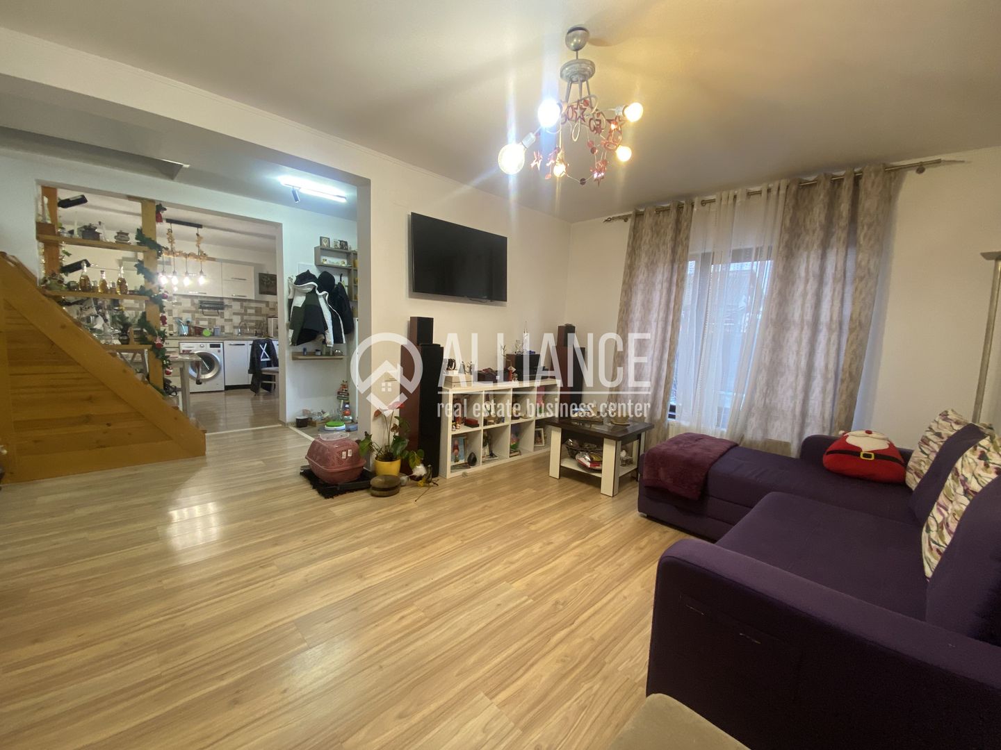 Valu lui Traian( Cod 07)  -Casă cu 3 camere (cu pod înalt amenajat) - Poză 1