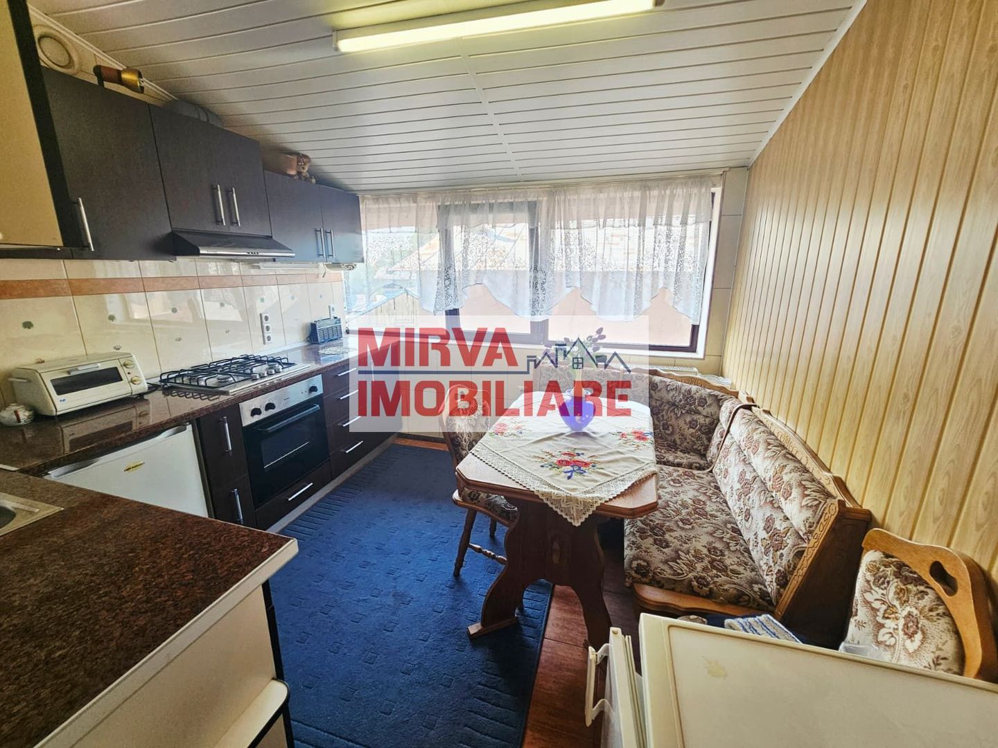 🏡 Casă spațioasă cu 9 camere în Strejnicu – pentru locuință, birouri - Poză 66