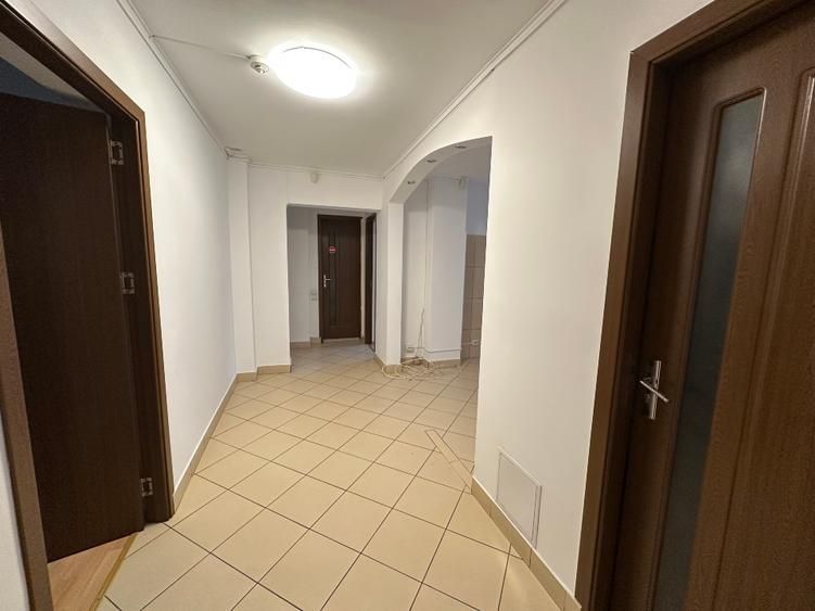 Vanzare 3 Camere Burebista - Alba Iulia, Bloc Monolit, Centrală Proprie - Poză 1