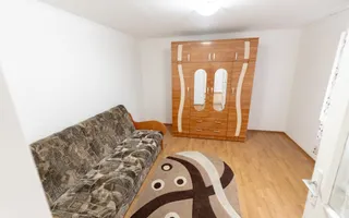 Casă cu 5 camere, complet renovată cu teren 920 mp în Tecuci - Poză 11