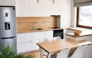 Apartament cu 3 camere in Ansamblul Lumina – Europa - Poză 1