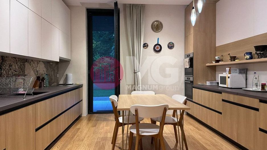 apartament de vanzare -locatie exclusivista- curte proprie- vedere parc - Poză 5