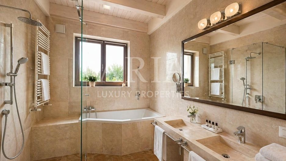 SNAGOV VILA | 36m DESCHIDERE LA LAC | PONTON 250mp | JACUZZI | SPA | BOWLING - Poză 8