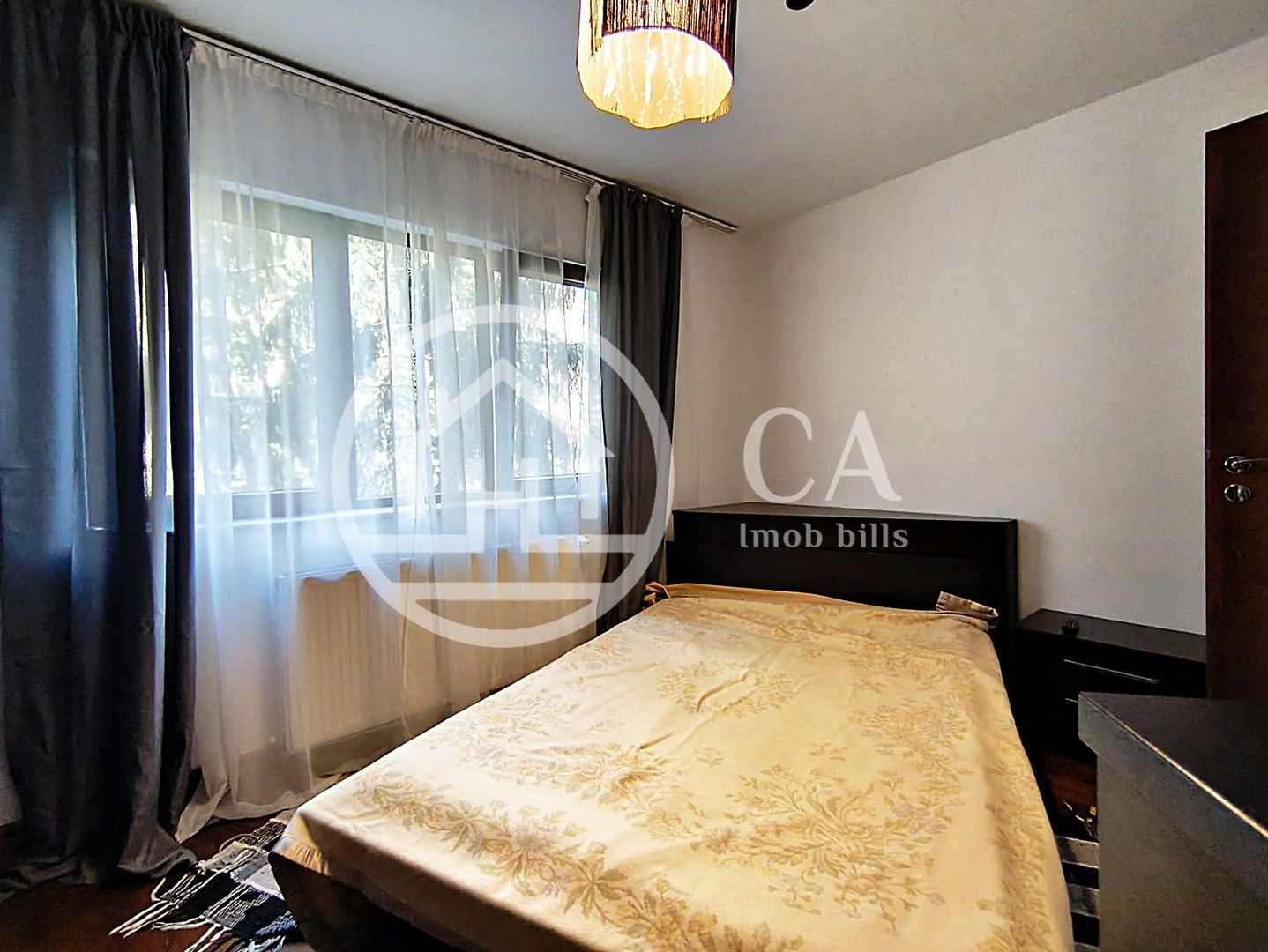 Apartament de închiriat cu 4 camere în zona Rogerius, Oradea - Poză 1