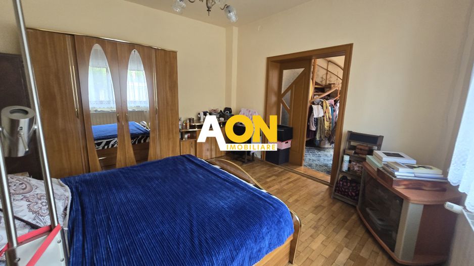 Vila cu 6 Camere,  Zona Centrala - Poză 4