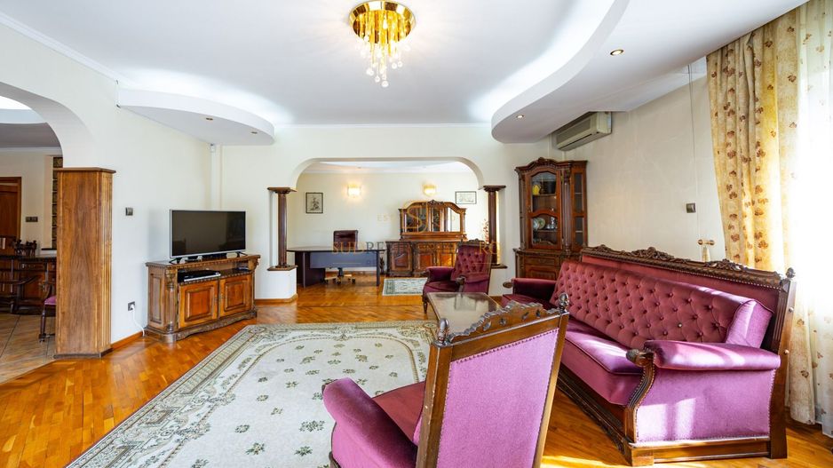 Vila impresionanta D+P+E+M | 500+ mp | teren 2652 mp | piscina - Poză 9