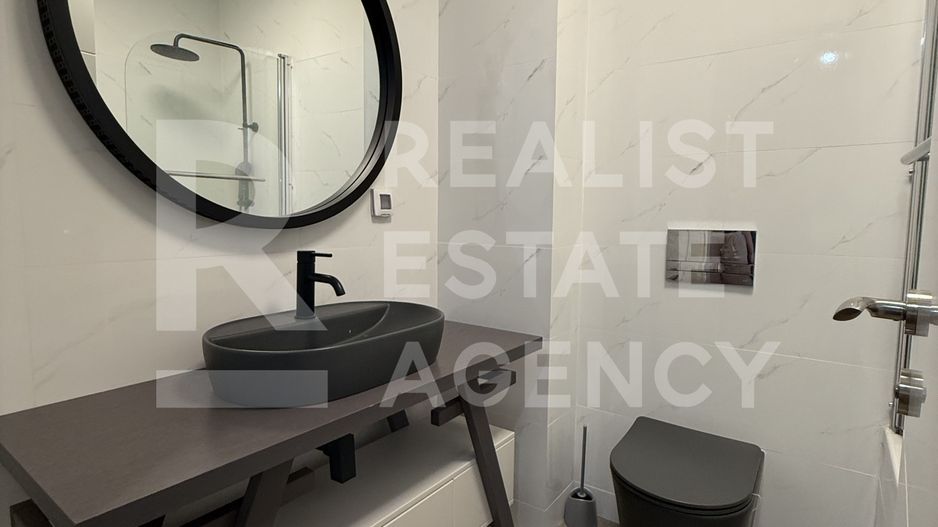 Chirie - Apartament cu terasă și priveliște spre Parcul Verdi - Poză 10