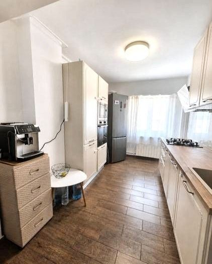 Vânzare 3 Camere 80 mp Bd. Mircea Vodă (Camera de Comerț) Centrala Bloc Monolit - Poză 1