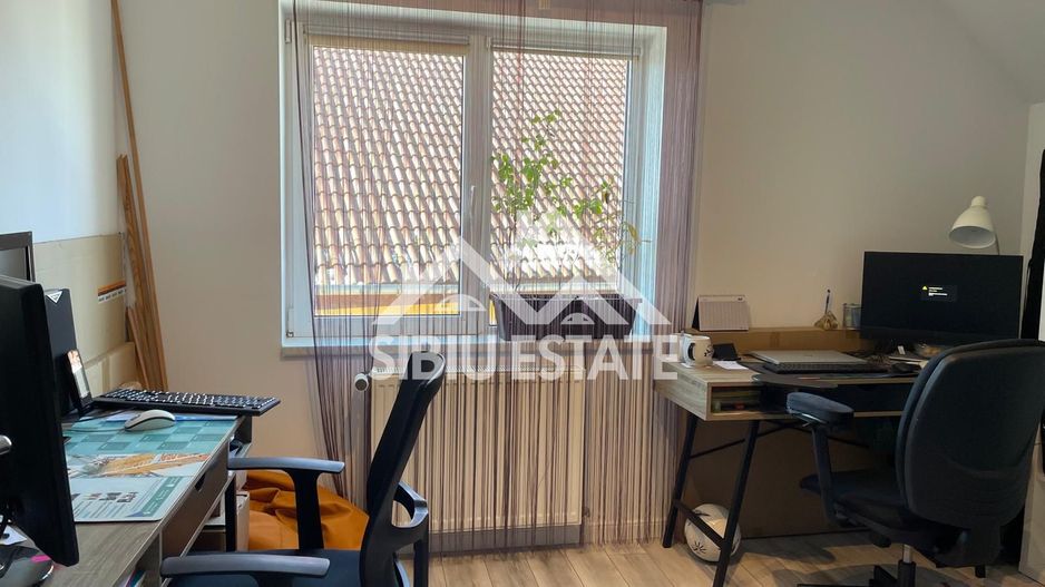 Apartament 2 camere la casă cu pod+curte in  Șelimbăr-Zona Brana - Poză 12